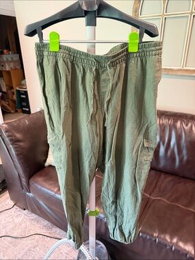 Banana Republic Olive Cargo Jogger Pants